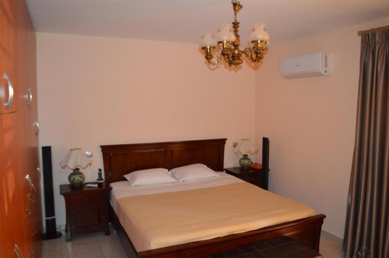 Villa Avatos - Near To The Port Of Rafina And The Airport Of Athens Agios Spyridon  Экстерьер фото